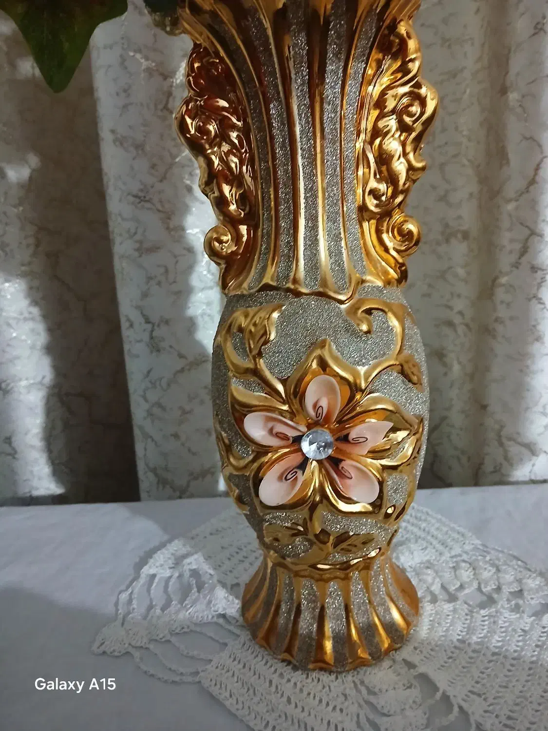 گلدان طلای سالم|گل مصنوعی|گلستان (تهران), |دیوار