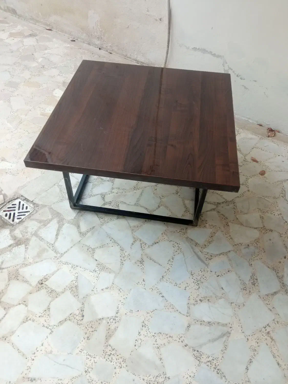 جلومبلی سالم وبراق|مبلمان خانگی و میز عسلی|بندر انزلی, معلم|دیوار