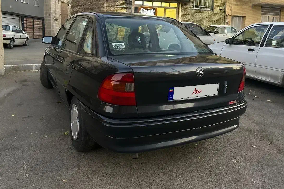 اپل استرا ۱۹۹۴ کم کارکرد|خودرو سواری و وانت|تهران, سعادت‌آباد|دیوار