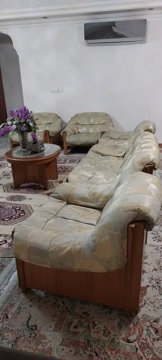 مبل راحتی ۶ نفره کارکرده|مبلمان خانگی و میز عسلی|تهران, تهرانپارس جنوبی|دیوار