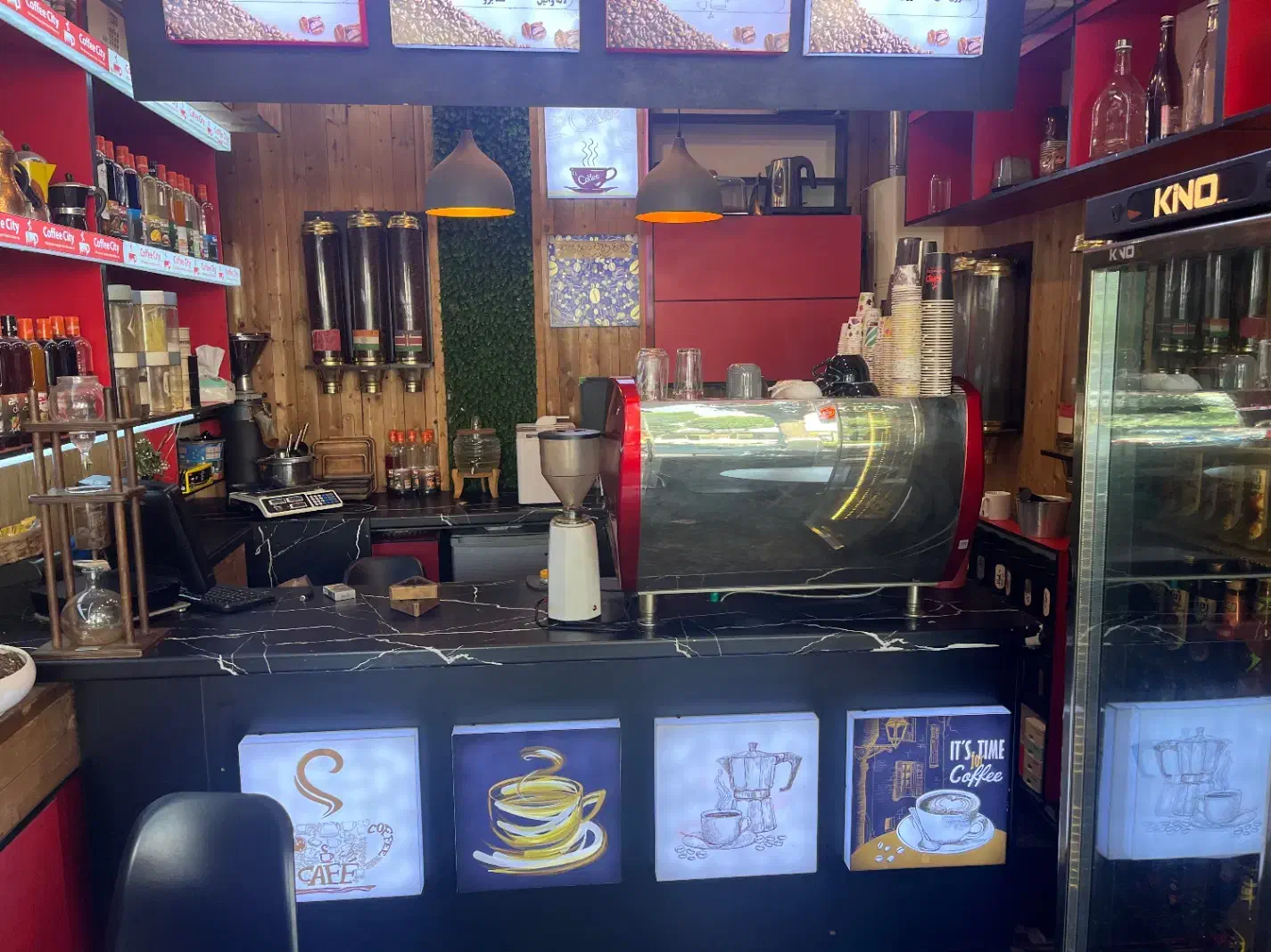 باریستا|استخدام خدمات فروشگاه و رستوران|تهران, آبشار|دیوار