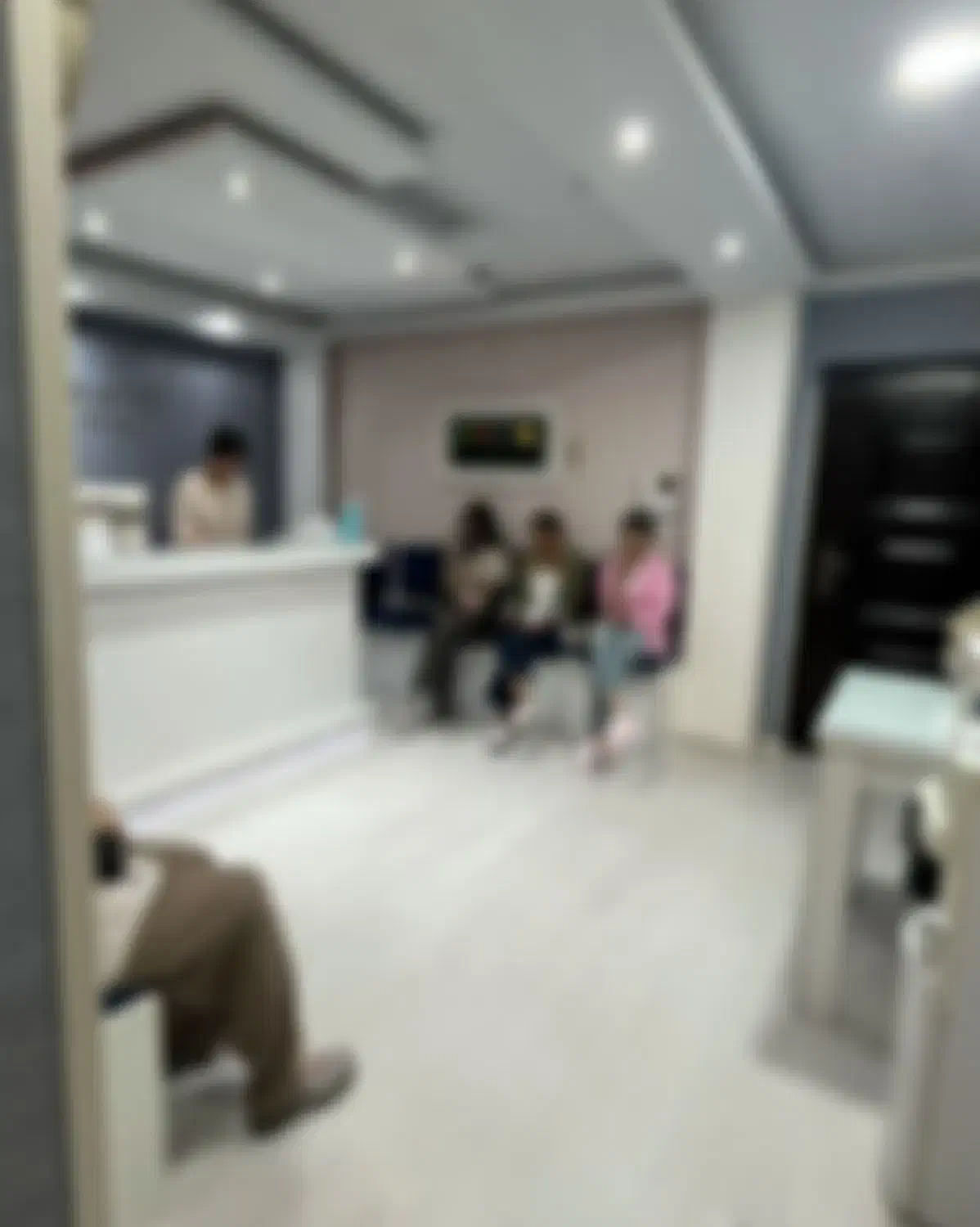 جشنواره عیدانه کلینیک زیبایی لیندورا|خدمات آرایشگری و زیبایی|تهران, درختی|دیوار