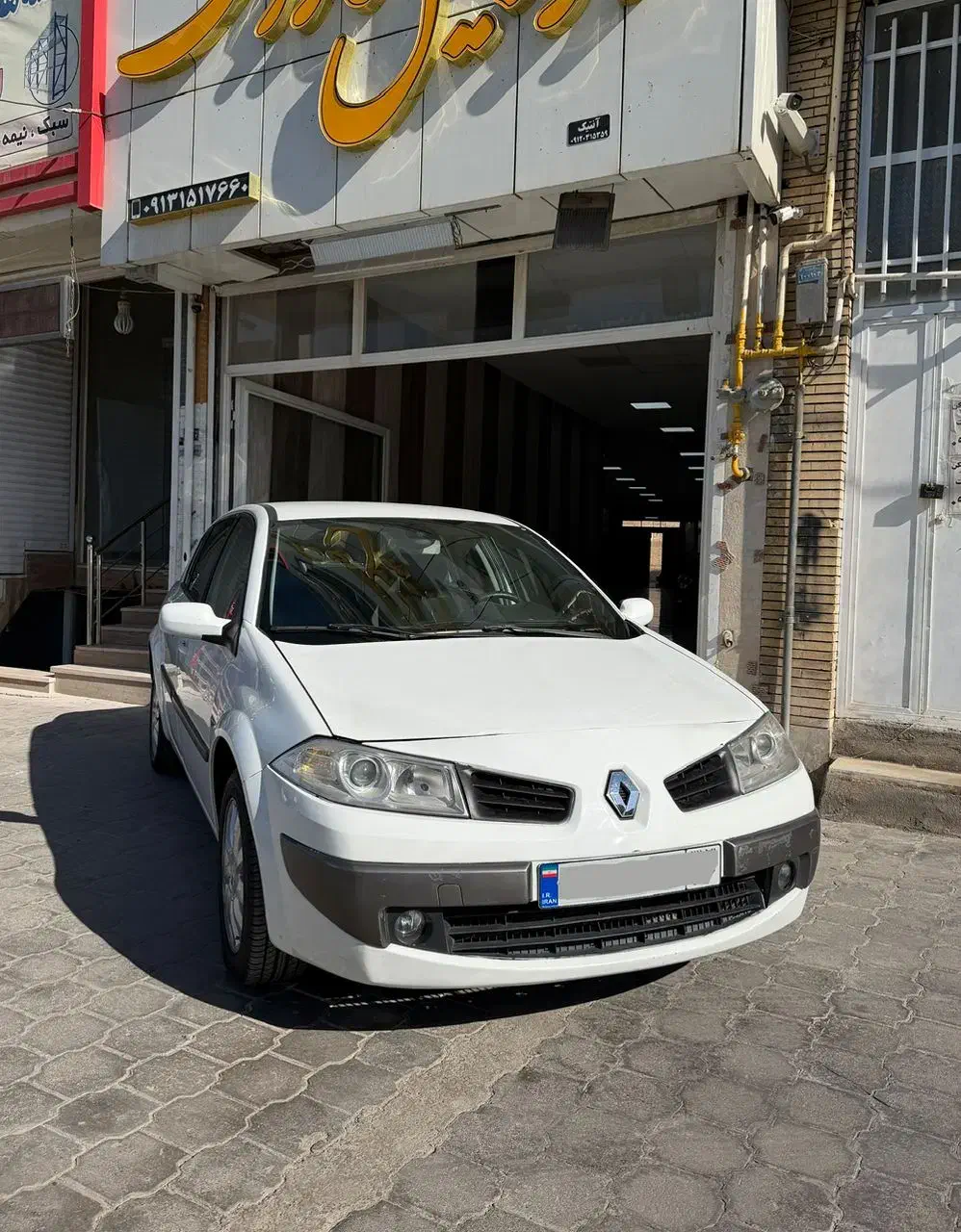 مگان اتومات مدل ۱۳۹۱|خودرو سواری و وانت|یزد, |دیوار