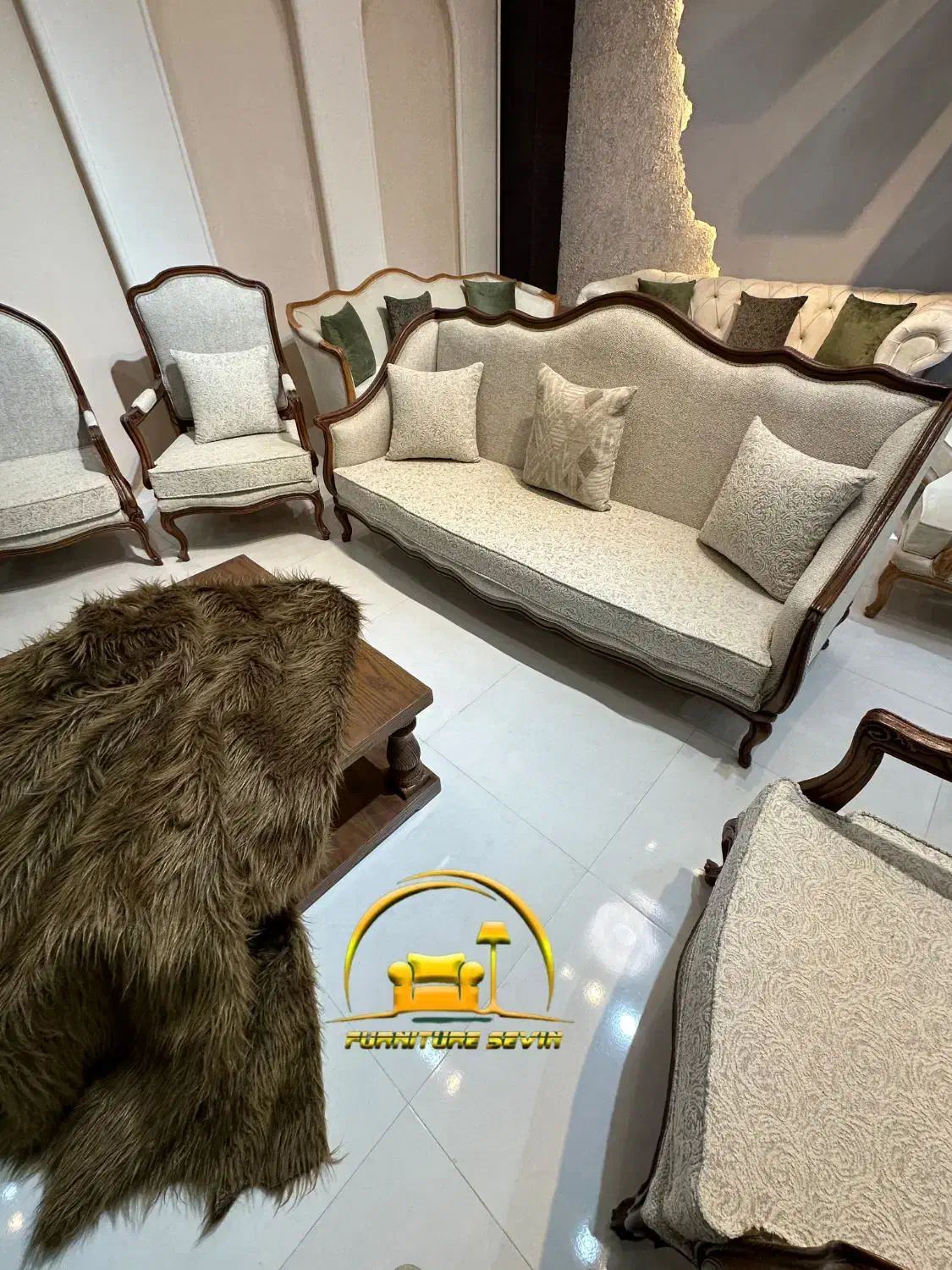 مبل کلاسیک آبشاری مدرن|مبلمان خانگی و میز عسلی|قائم‌شهر, |دیوار