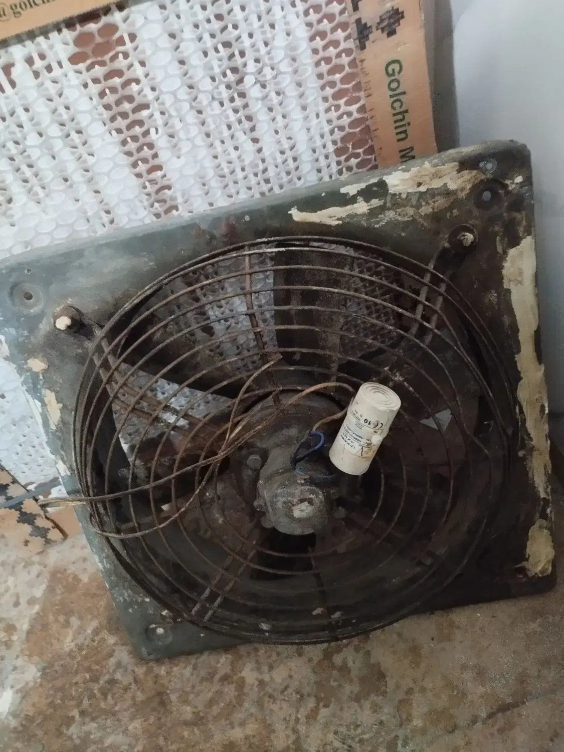 هوا کش ۵۰ در ۵۰ قدیمی با دوام فروش فوری|پنکه و تصفیهکنندهٔ هوا|اردبیل, |دیوار