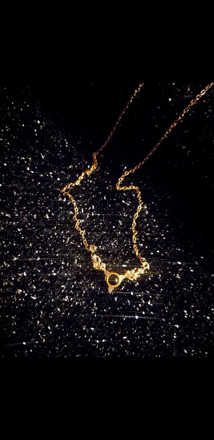 گردن بند|بدلیجات|تبریز, |دیوار