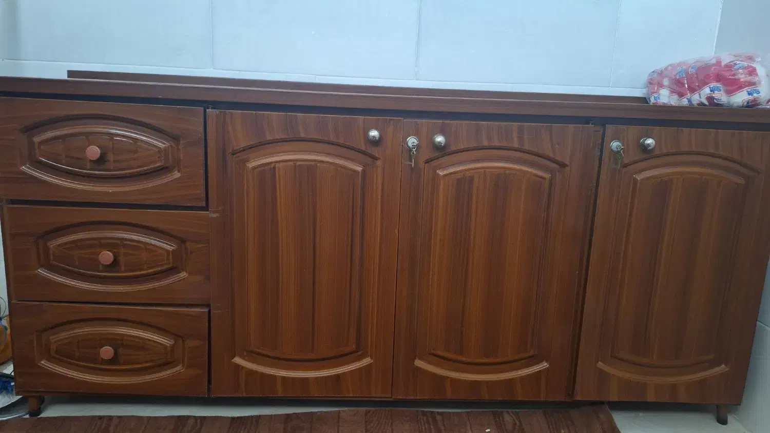 وسایل منزل|میز تلویزیون|زرند, |دیوار