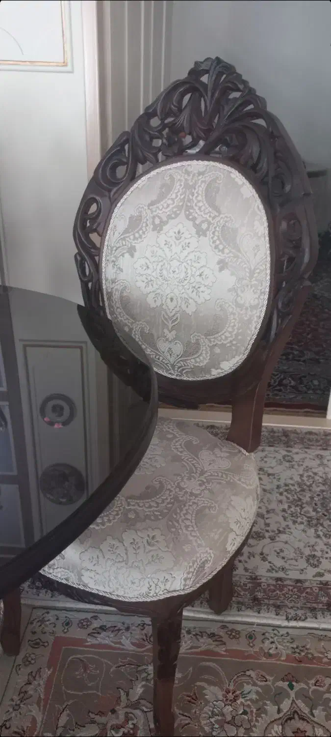 میز غذا خوری چوبی سالم|میز و صندلی غذاخوری|خسروشاه, |دیوار