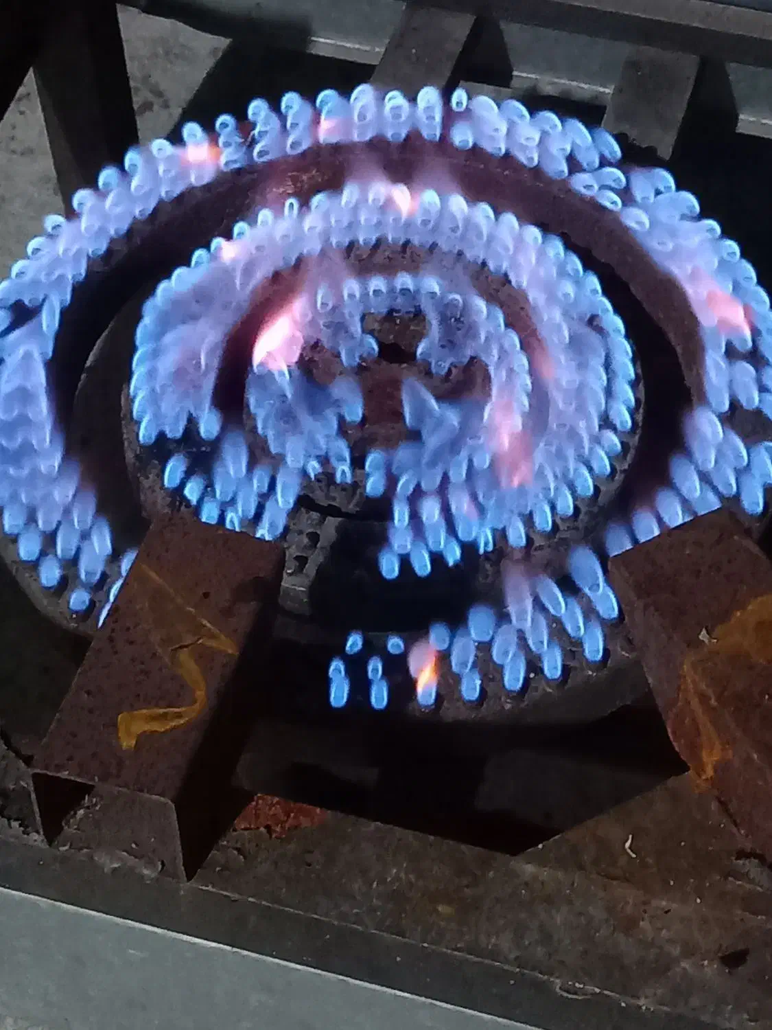 گاز هییتی ۳ شعله بسیار با کیفیت|اجاق گاز و لوازم برقی پخت‌وپز|رشت, فلسطین|دیوار