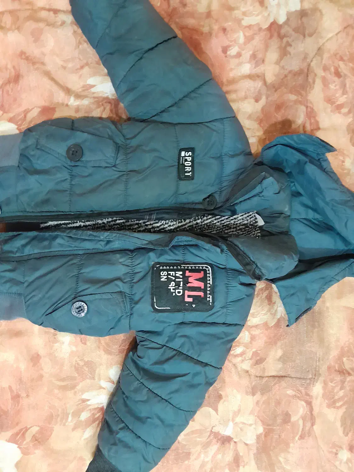 لباس بچه گونه|کفش و لباس بچه|بروجرد, |دیوار