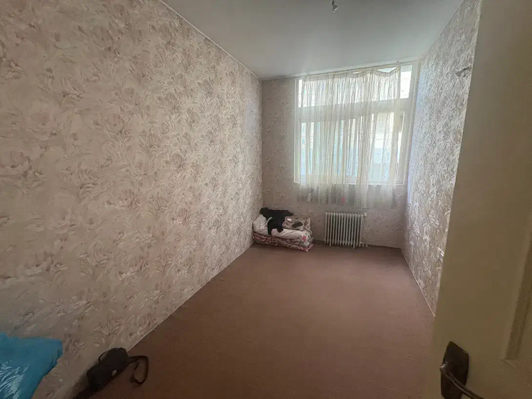 نزدیک‌مترو‌صیاد/۸۰متر/۲خ با پارکینگ،انباری،بالکن