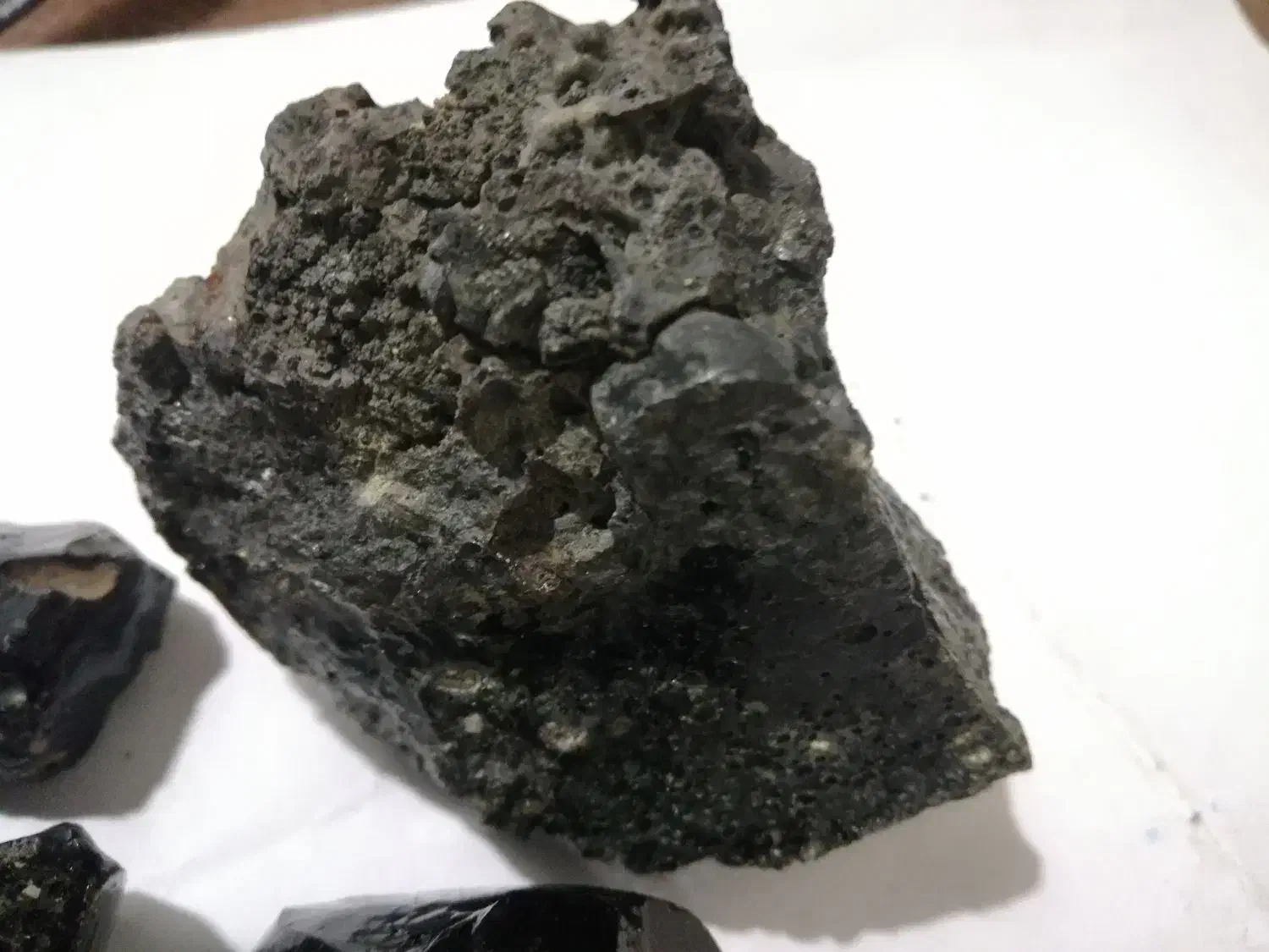 شهاب سنگ|جواهرات|هشتگرد, شهرک راه آهن|دیوار