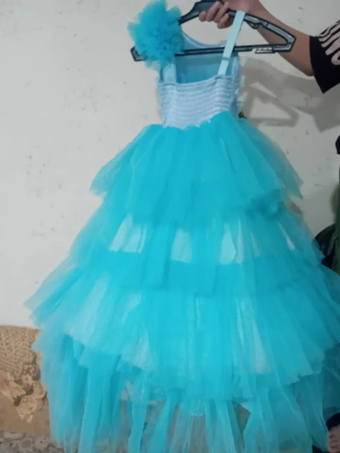 لباس مجلسی دخترانه|لباس|صدرا-فارس, فاز ۱|دیوار