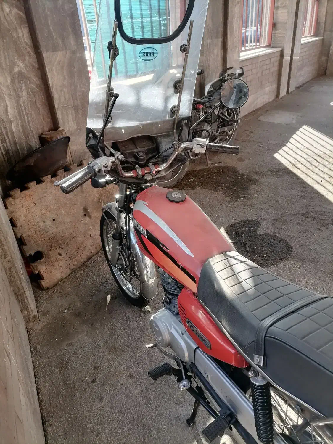 125 کاربرات|موتورسیکلت|تهران, آهنگران (سراسیاب دولاب)|دیوار