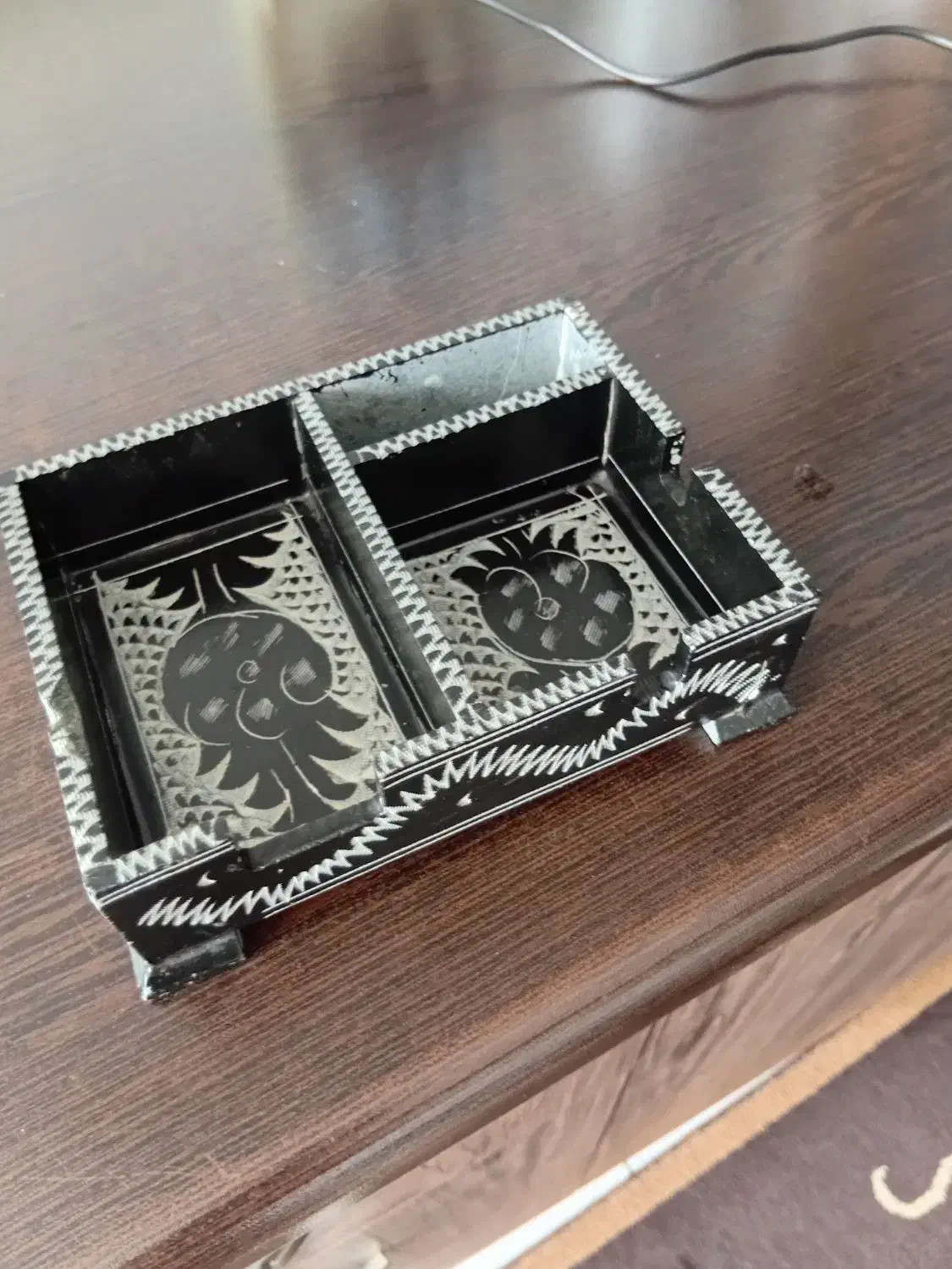 جا سیگاری رو میزی|کلکسیون اشیاء عتیقه|قزوین, |دیوار