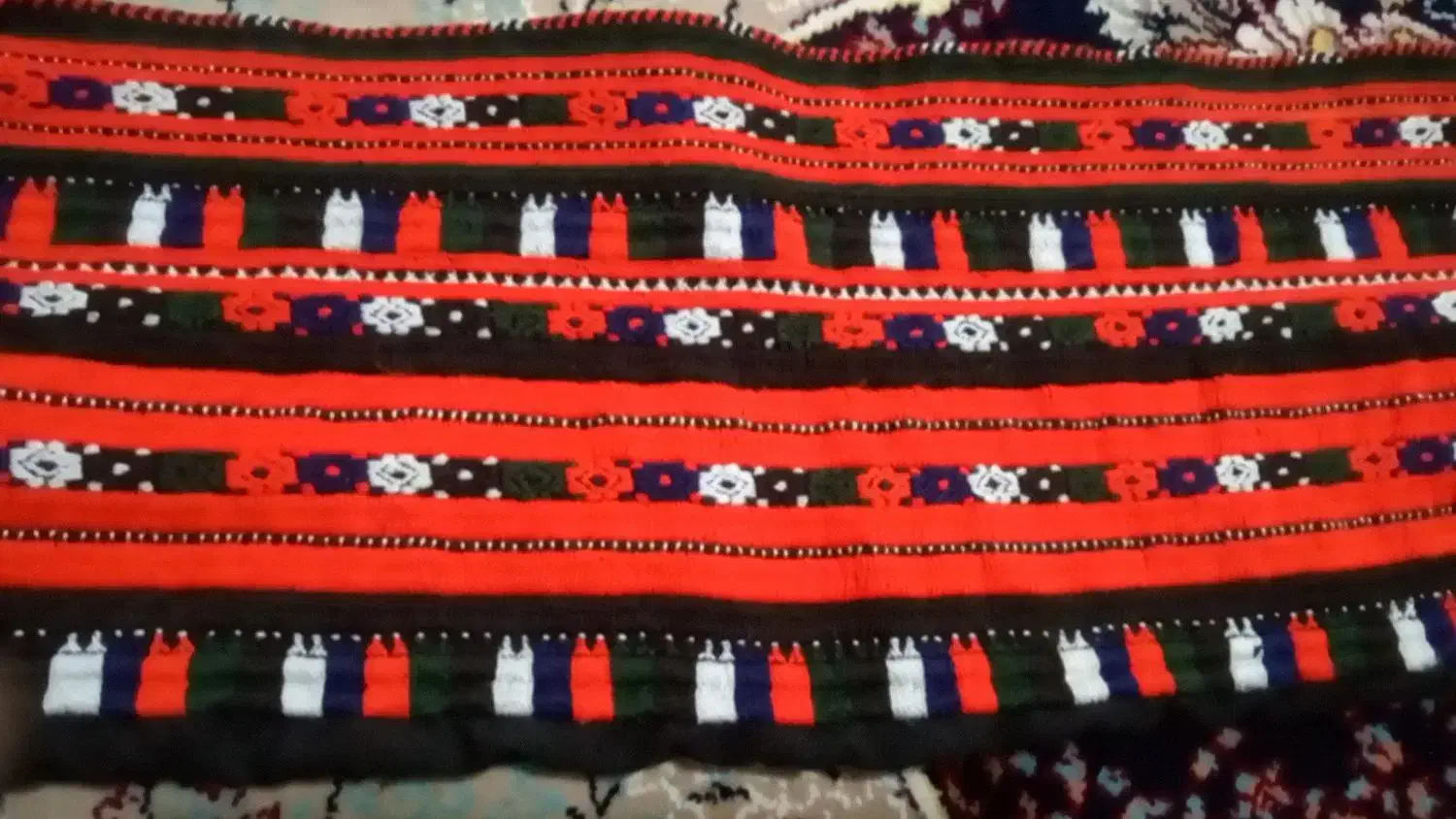 زیح استین تمیز|لباس|سراوان, |دیوار