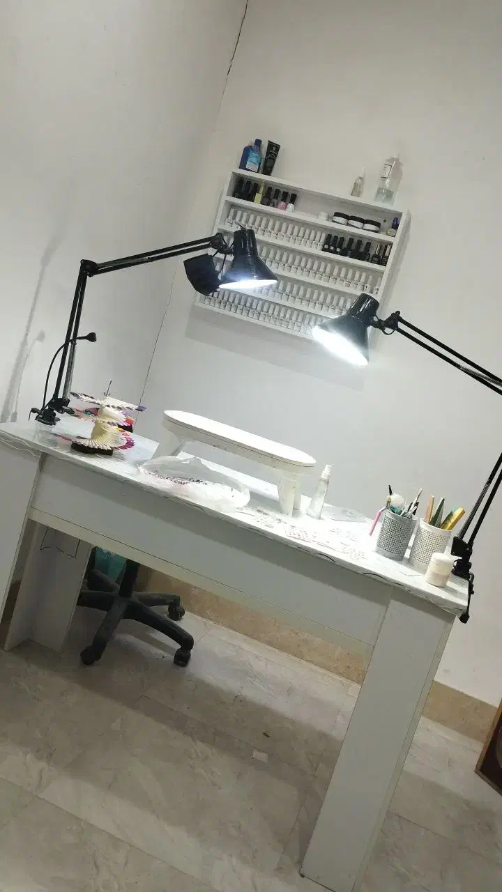 میزناخن|آرایشگاه و سالن‌های زیبایی|گنبد کاووس, |دیوار