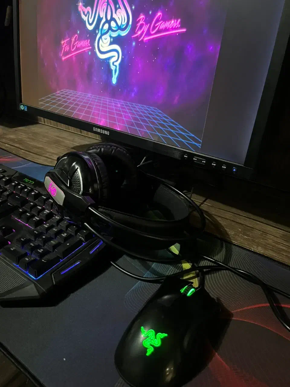 10 عدد سیستم کامل|رایانه رومیزی|تاکستان, |دیوار