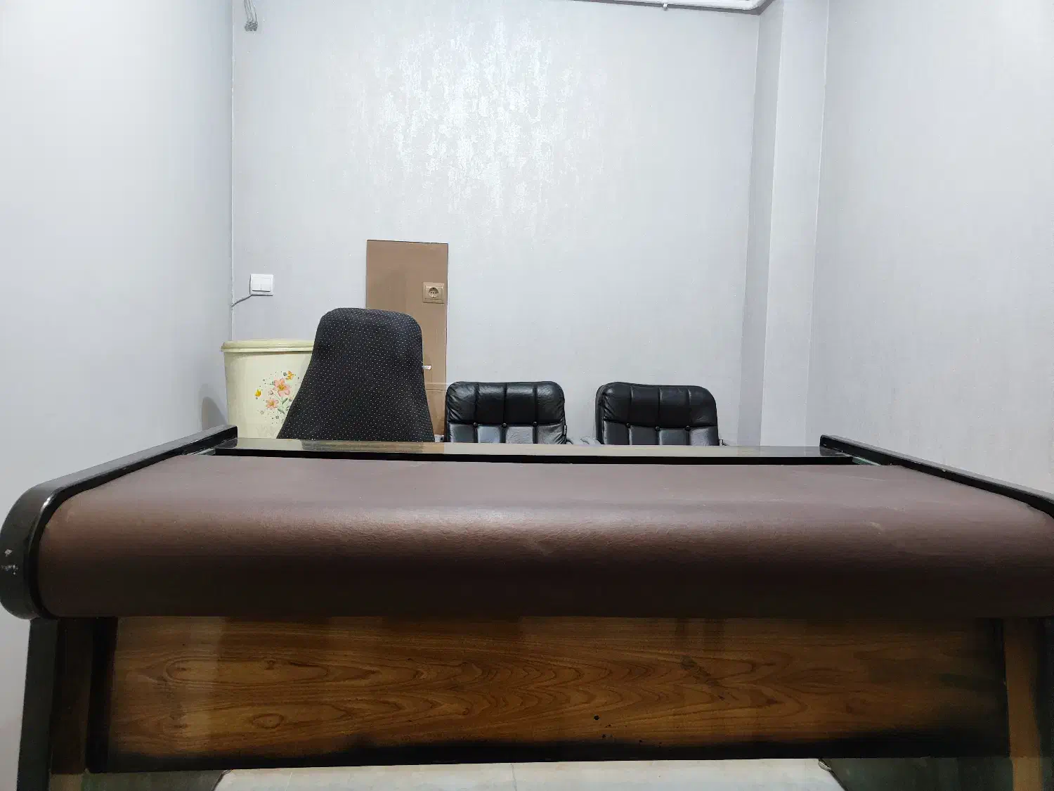 میز اداری|مبلمان اداری|همدان, |دیوار