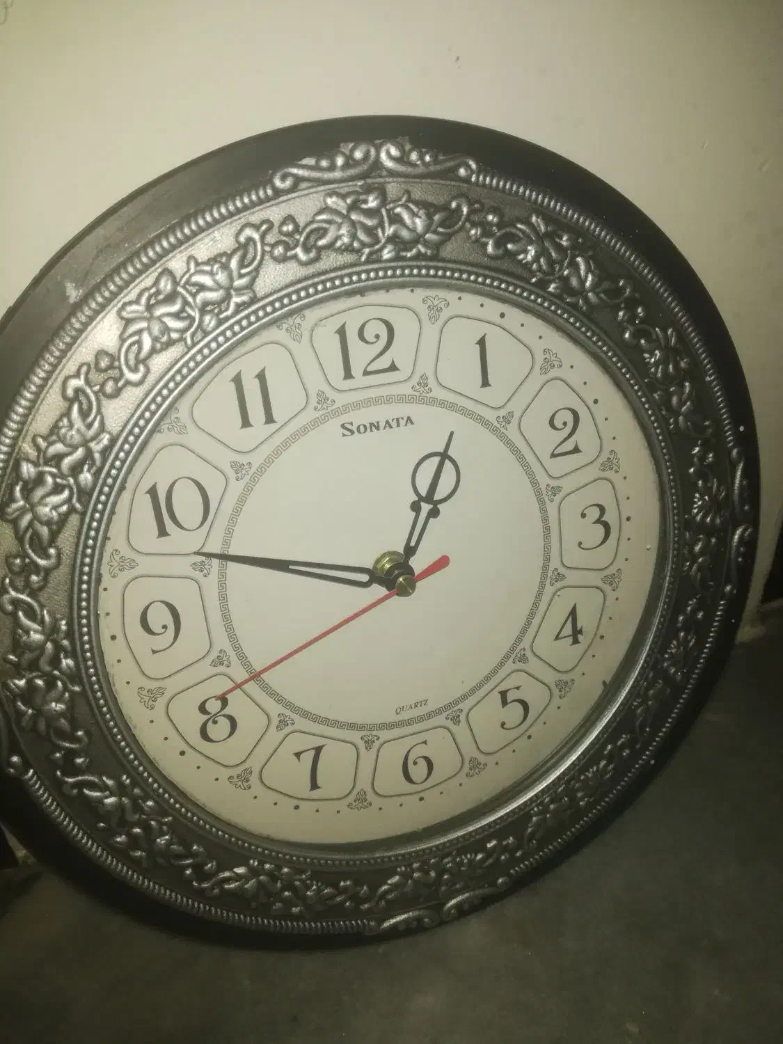 ساعت دیواری درحدصفر 155 هزار تومان|ساعت دیواری و تزئینی|شیراز, حجت آباد|دیوار