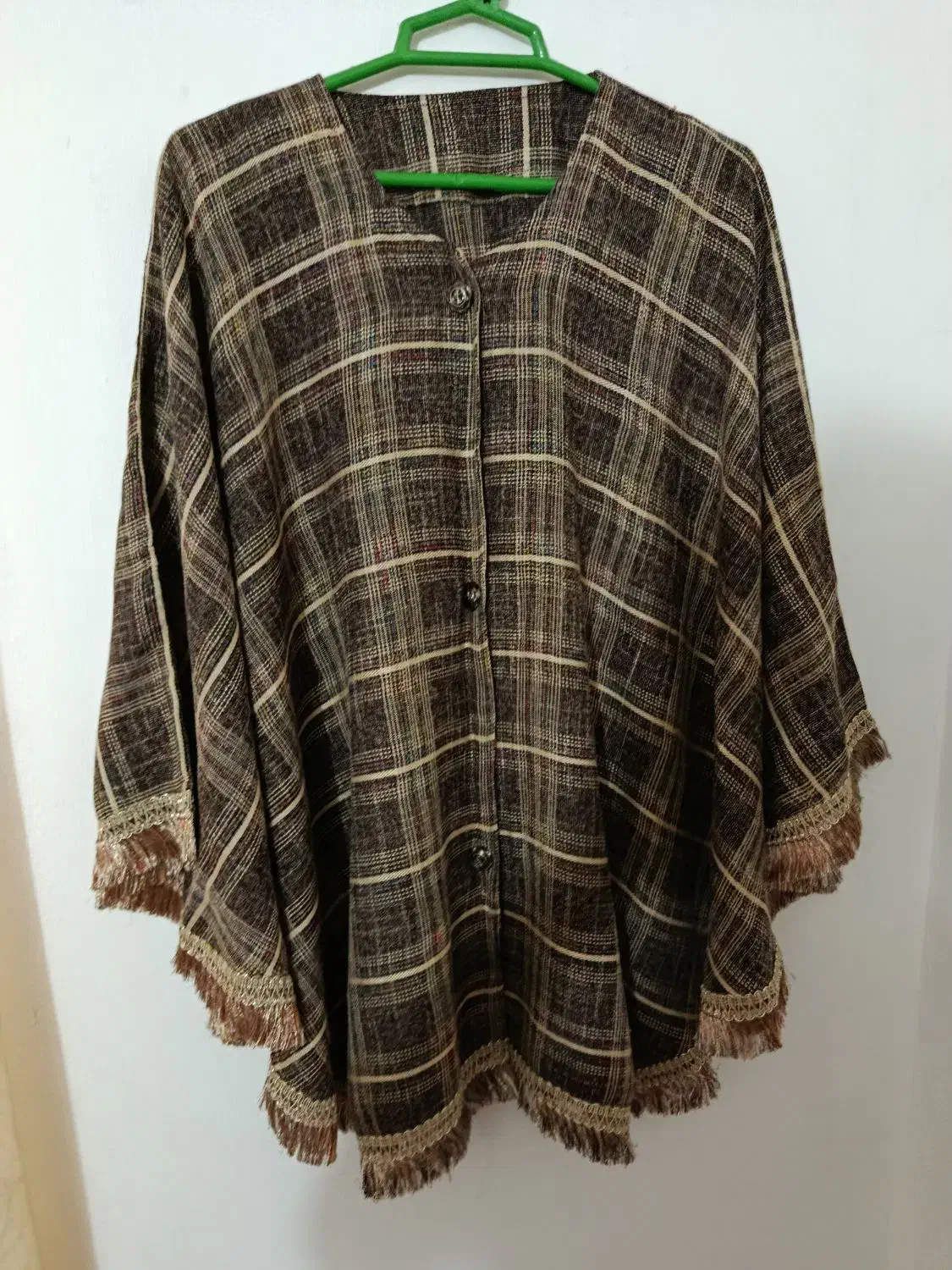 شنل،پالتو،بافت|لباس|آستانه اشرفیه, |دیوار