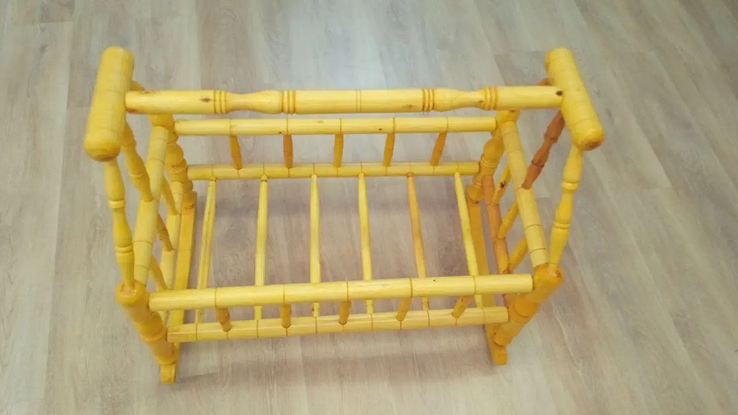 گهواره چوبی|اسباب و اثاث بچه|ارومیه, |دیوار