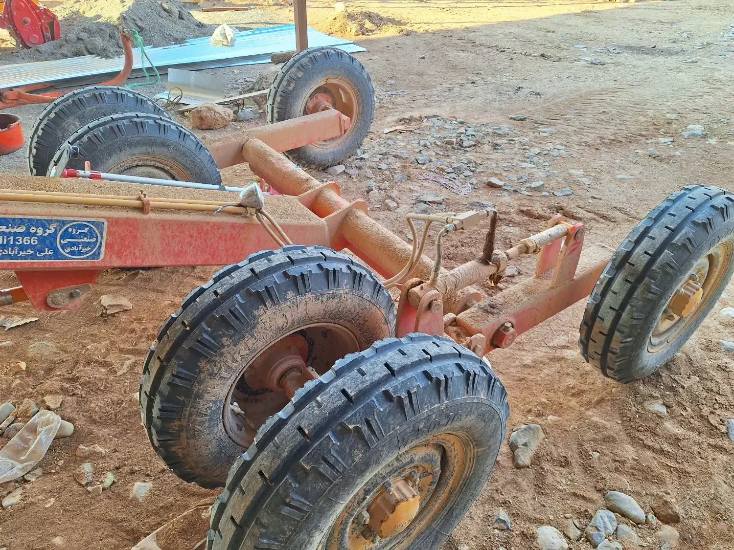 لور یا لولر ۳.۵ متری خیرآبادی تراکتور ۳۹۹|ماشینآلات صنعتی|تربتحیدریه, پائین ولایت|دیوار