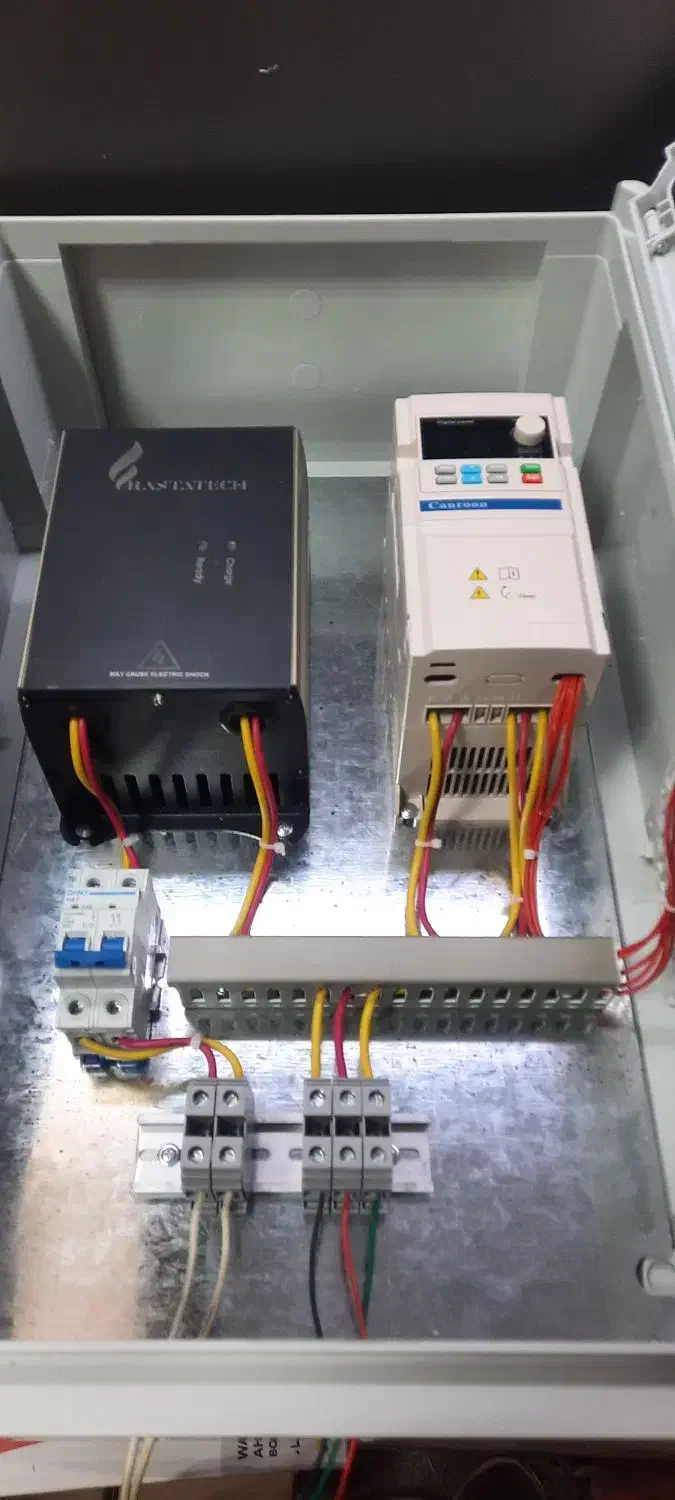 مبدل اینورتر تکفاز به سه فاز ۲۲۰ ولت به ۳۸۰ ولت|ماشین‌آلات صنعتی|تهران, لاله زار|دیوار