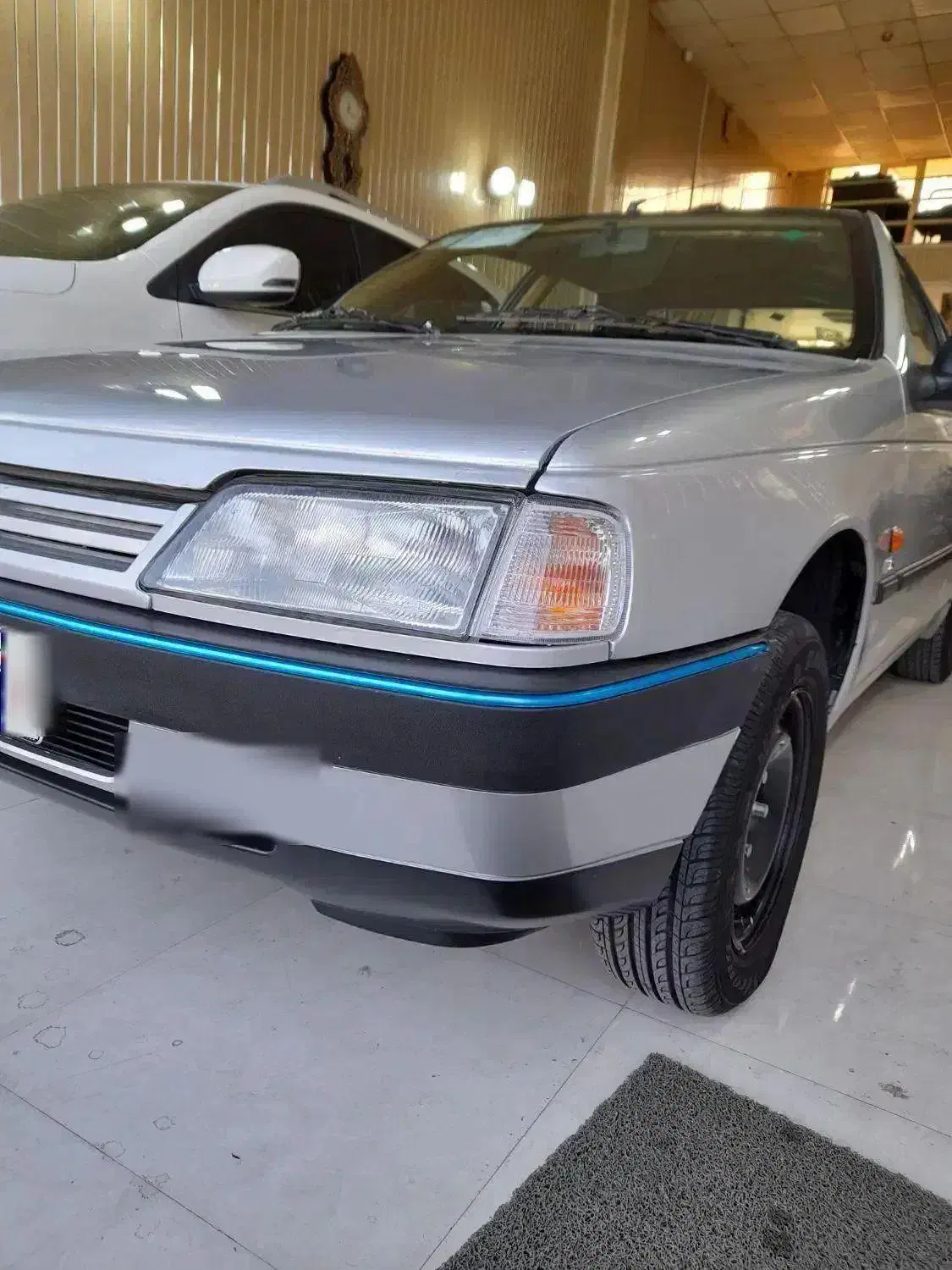 پژو ۴۰۵ مدل ۹۴ نقراه ای عتیقه|خودرو سواری و وانت|اردبیل, |دیوار