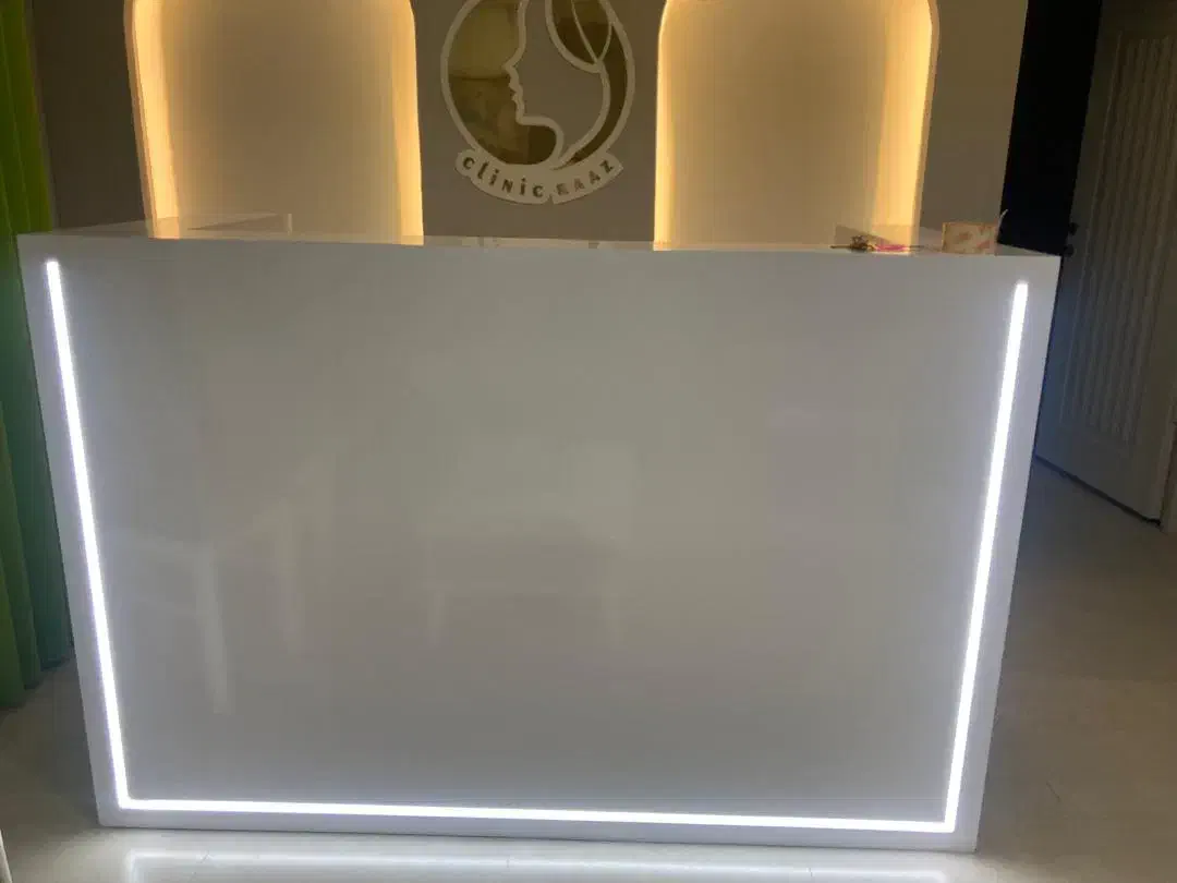 میز کار کلینیک زیبایی|دفتر کار|ساری, |دیوار