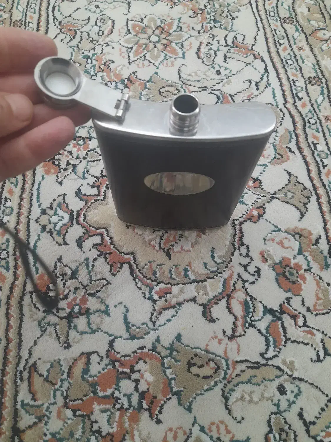 یک عدد بطری قدیمی جای مشروب|صنایع دستی و سایر لوازم تزئینی|خرمآباد, |دیوار