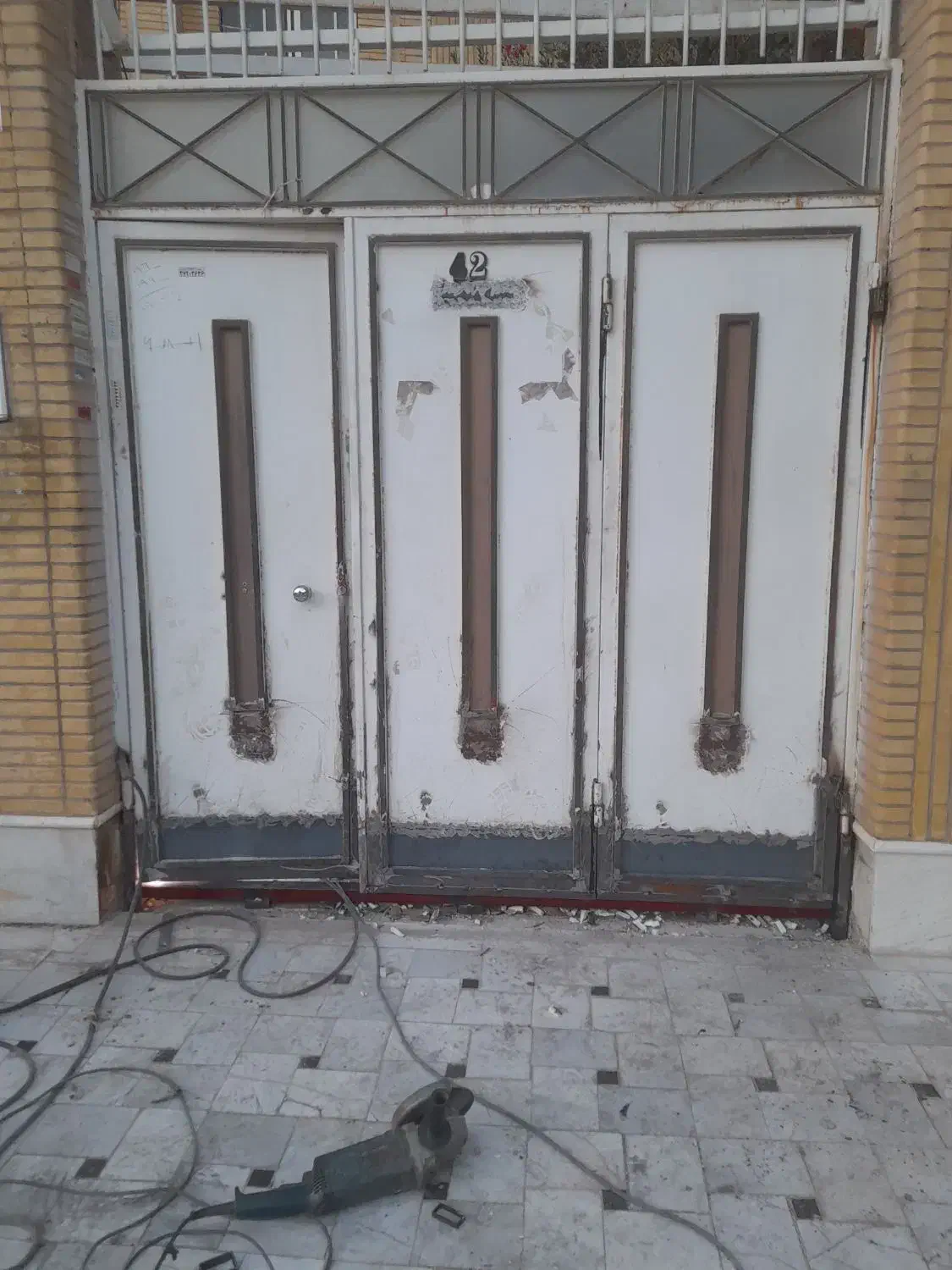 جوشکاری وتعمیرات درب وپنجره ( سیار)|خدمات پیشه و مهارت|قنوات, |دیوار