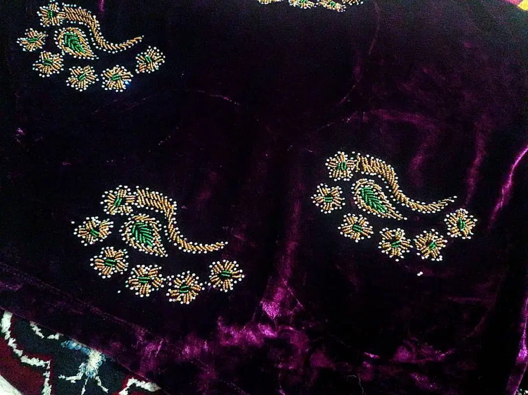 ترمه دوزی ومنجق دوزی|لباس|لردگان, |دیوار