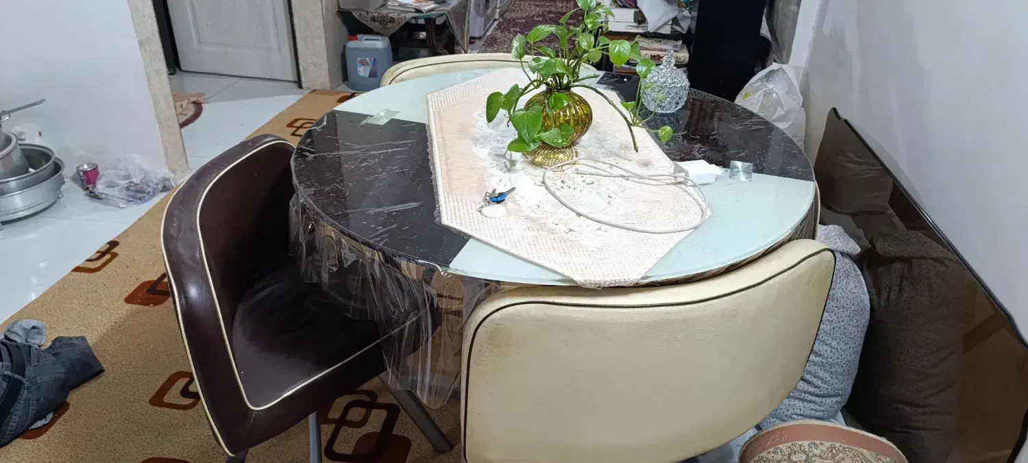 میز غذا خوری 4نفره|میز و صندلی غذاخوری|مشهد, کشف|دیوار