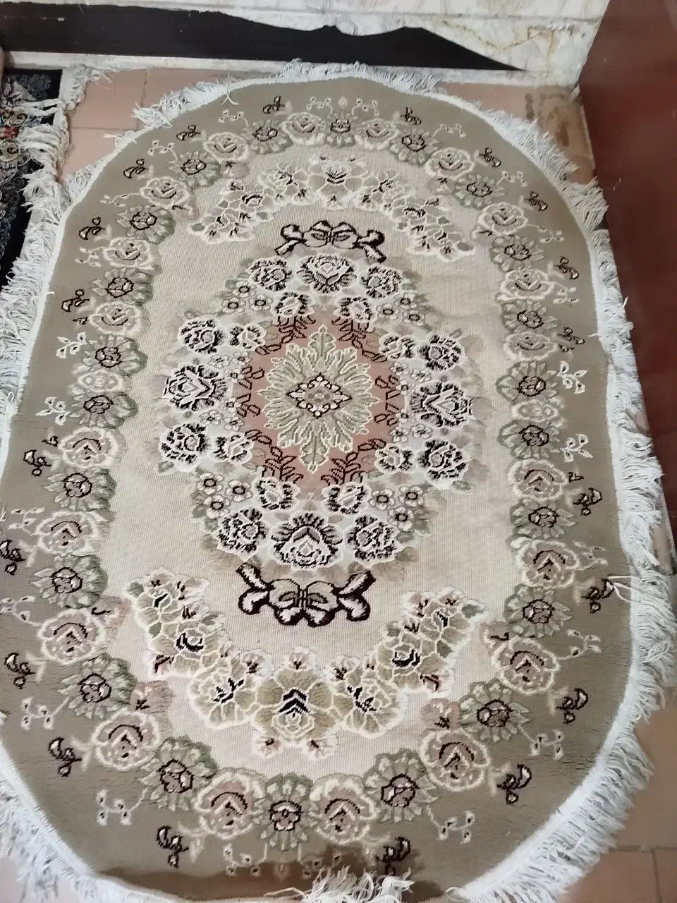 فرش سفید زیبا تمیز|فرش|رباط‌کریم, رباط‌کریم|دیوار