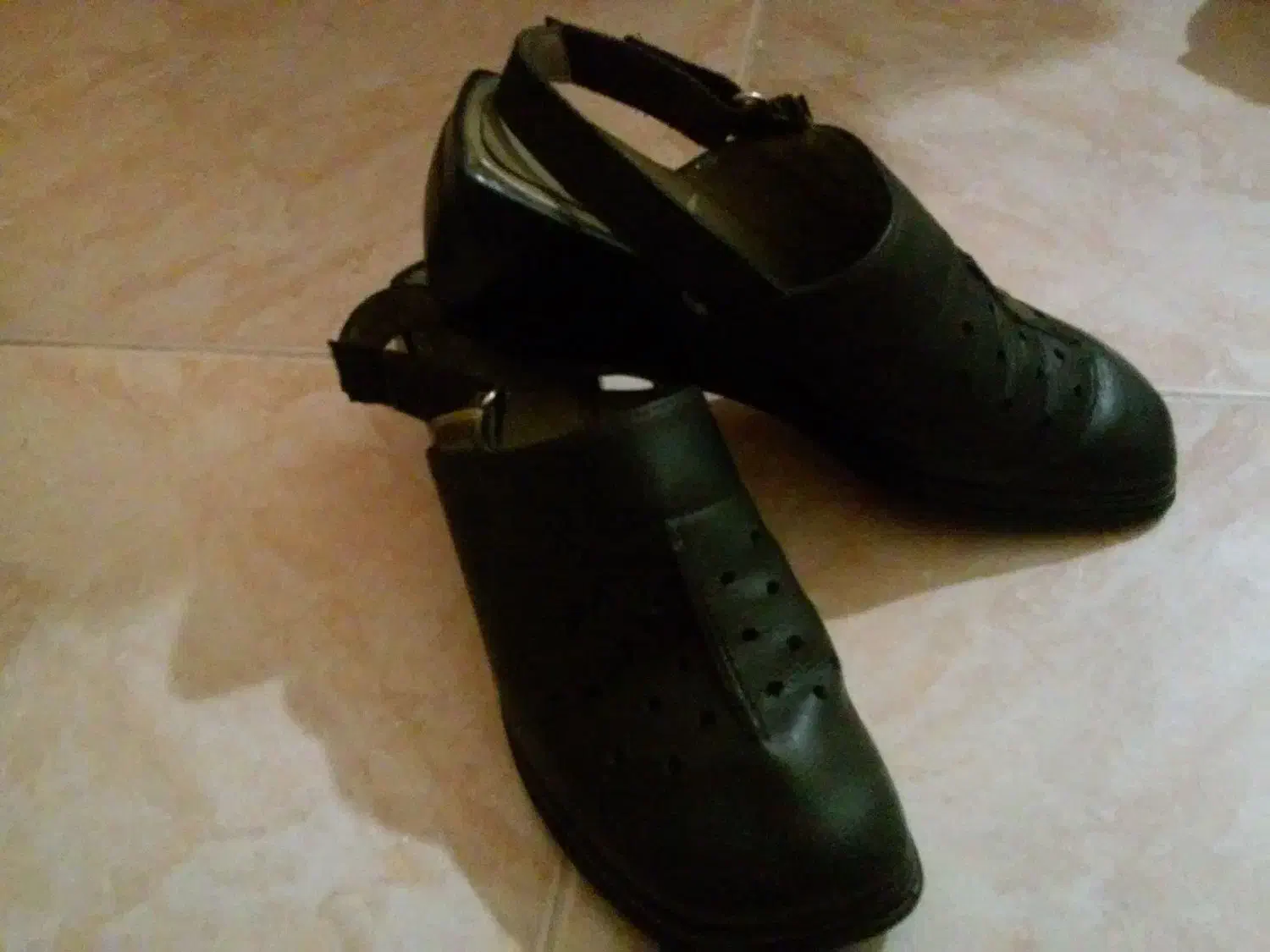 صندل تابستانه|کیف، کفش، کمربند|اصفهان, بهارستان|دیوار