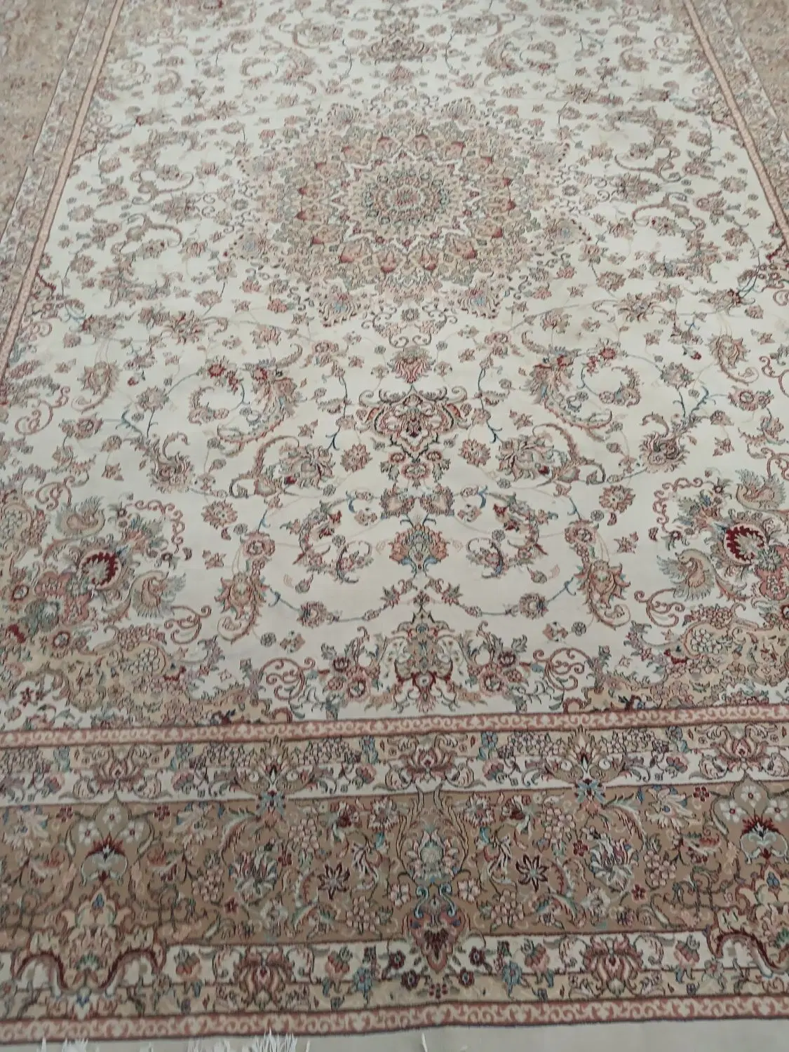 یک جفت فرش ماشینی ۱۲متری ۷۰۰شانه|فرش|تهران, شکوفه (عبدل آباد)|دیوار