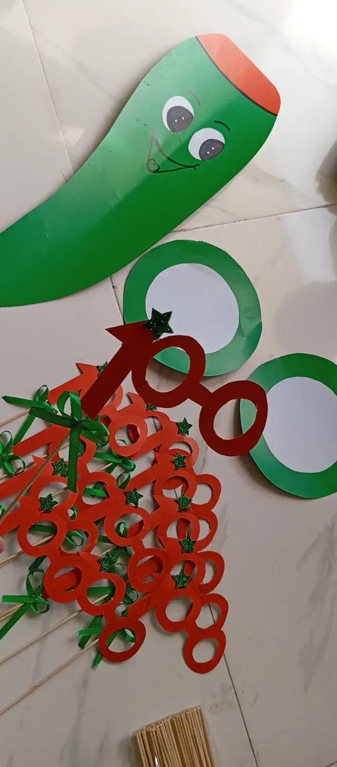 انواع کاردستی و گیفت الفبا و غیره|فعالیت داوطلبانه تحقیقاتی|چهارباغ, |دیوار