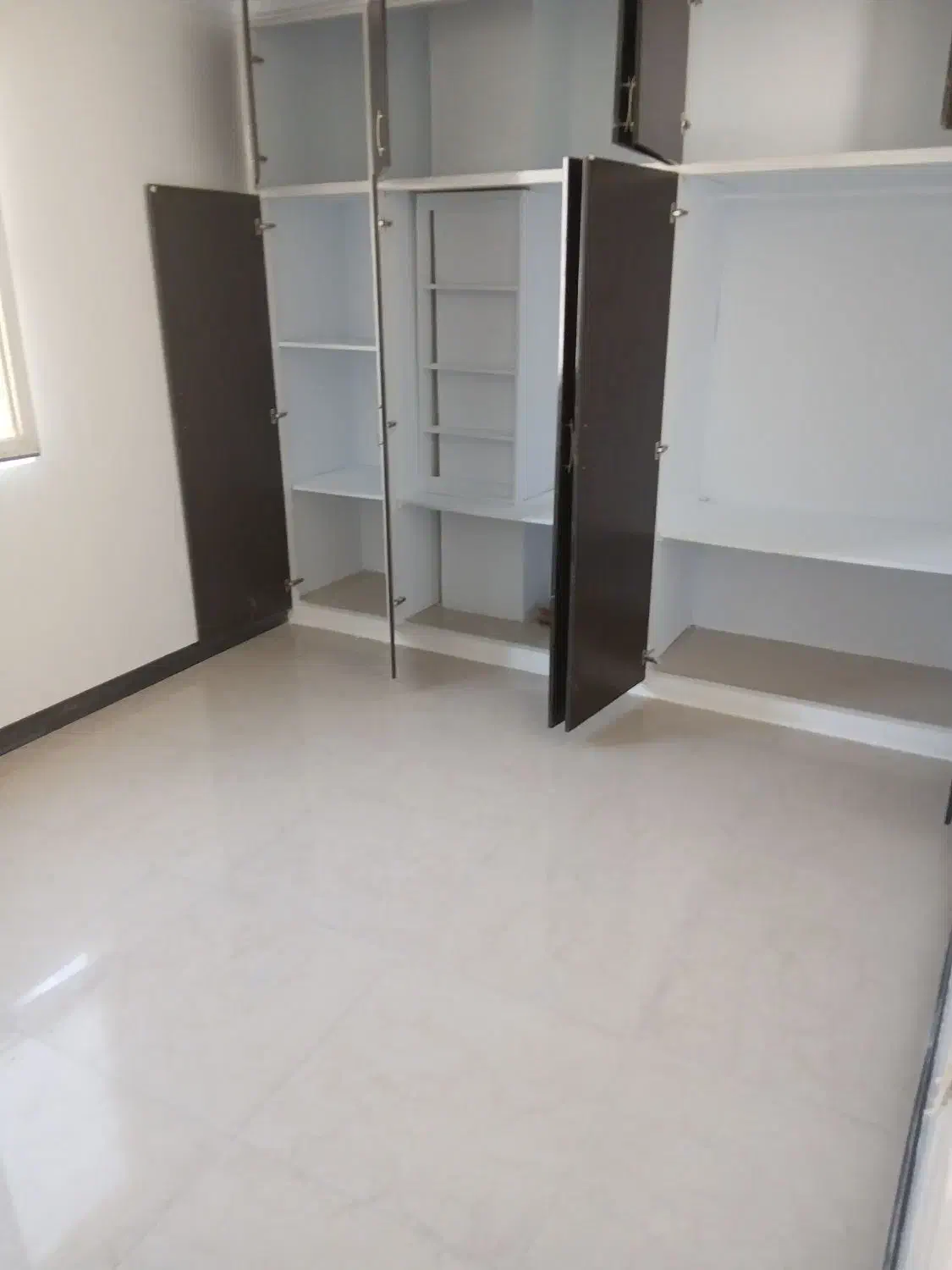 آپارتمان۱۳۰متری۳خوابه در تهرانپارس|اجارهٔ آپارتمان|تهران, علم و صنعت|دیوار