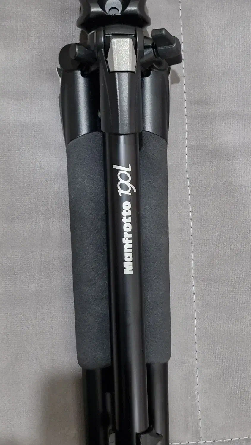 سه پایه آلومینیومی مانفروتو manfrotto 190|دوربین عکاسی و فیلمبرداری|تهران, پاسداران|دیوار