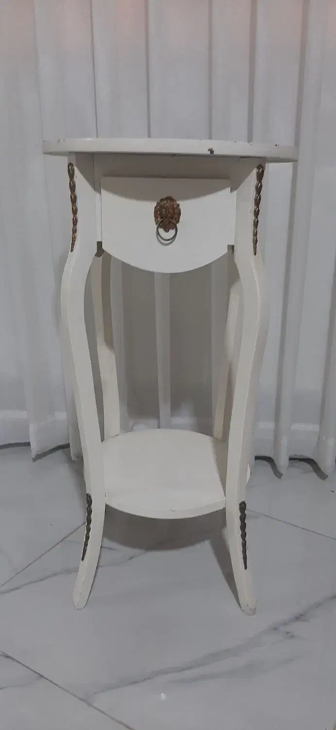 میز تلفن|میز تلفن|رشت, رودباری|دیوار