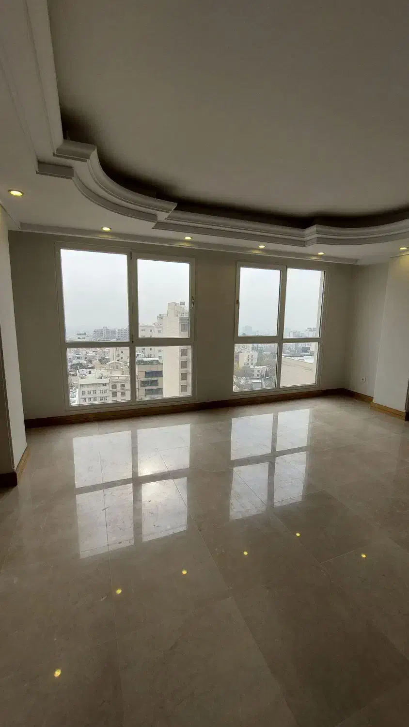 سپند۱۹۰متر*طبقه آخر*ویو خلبانی*فول مشاعات