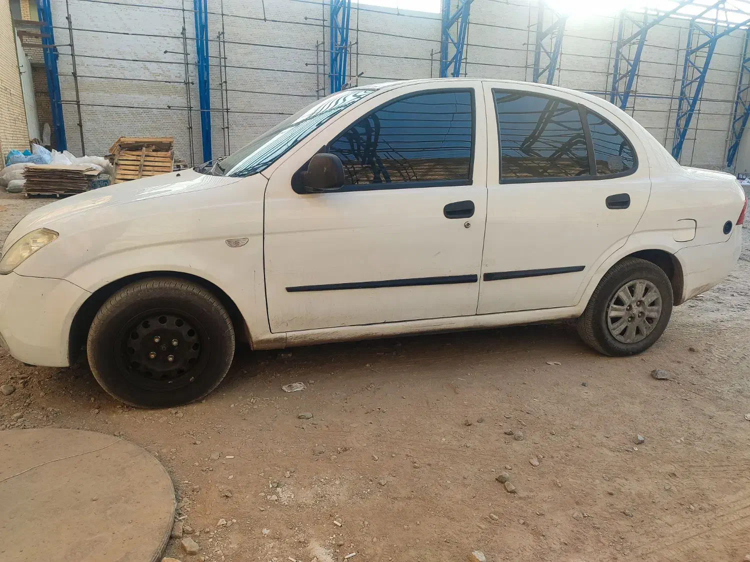 ماشین تیبا یک مدل1400|خودرو سواری و وانت|آران و بیدگل, |دیوار