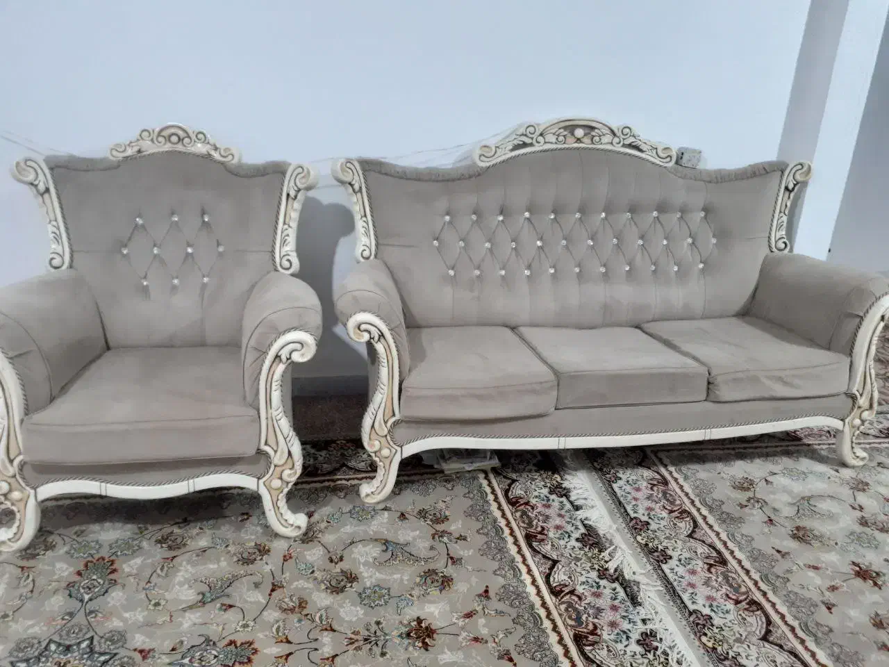 مبل ۷نفره و۵عددصندلی نهارخوری|مبلمان خانگی و میز عسلی|مریوان, |دیوار