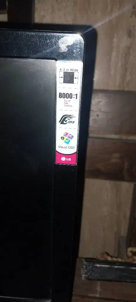 مانیتور ۱۴ اینچ LG|صوتی و تصویری|تهران, بهجت‌آباد|دیوار