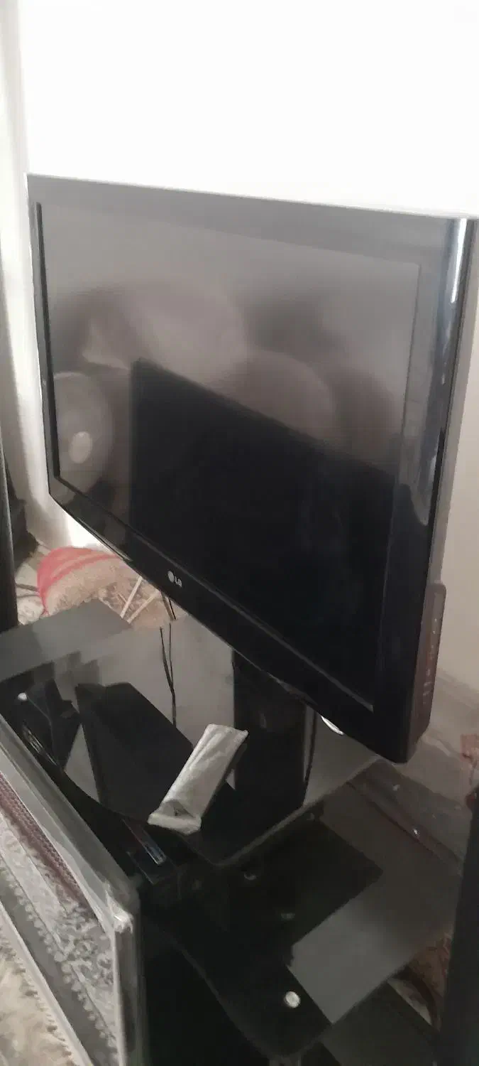 تلوزیون ۳۷ اینچ LG|تلویزیون و پروژکتور|پاکدشت, پاکدشت (مامازند)|دیوار