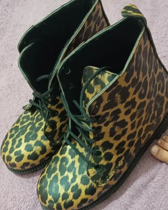 بوت پلنگی|کیف، کفش، کمربند|پاکدشت, پاکدشت (مامازند)|دیوار