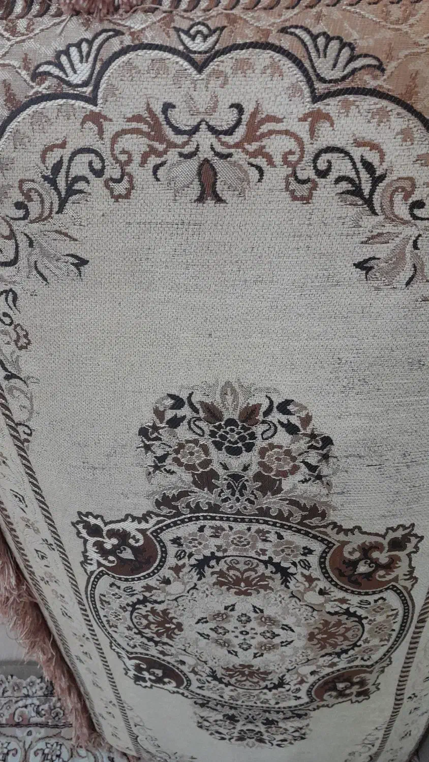 پشتی سالم درحد|پشتی|بروجرد, |دیوار