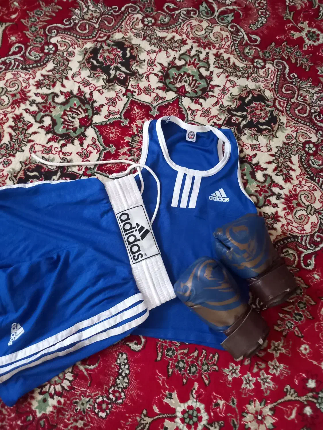 لباس بوکس دسکش|تجهیزات ورزشی|گلبهار, شهر جدید گلبهار|دیوار