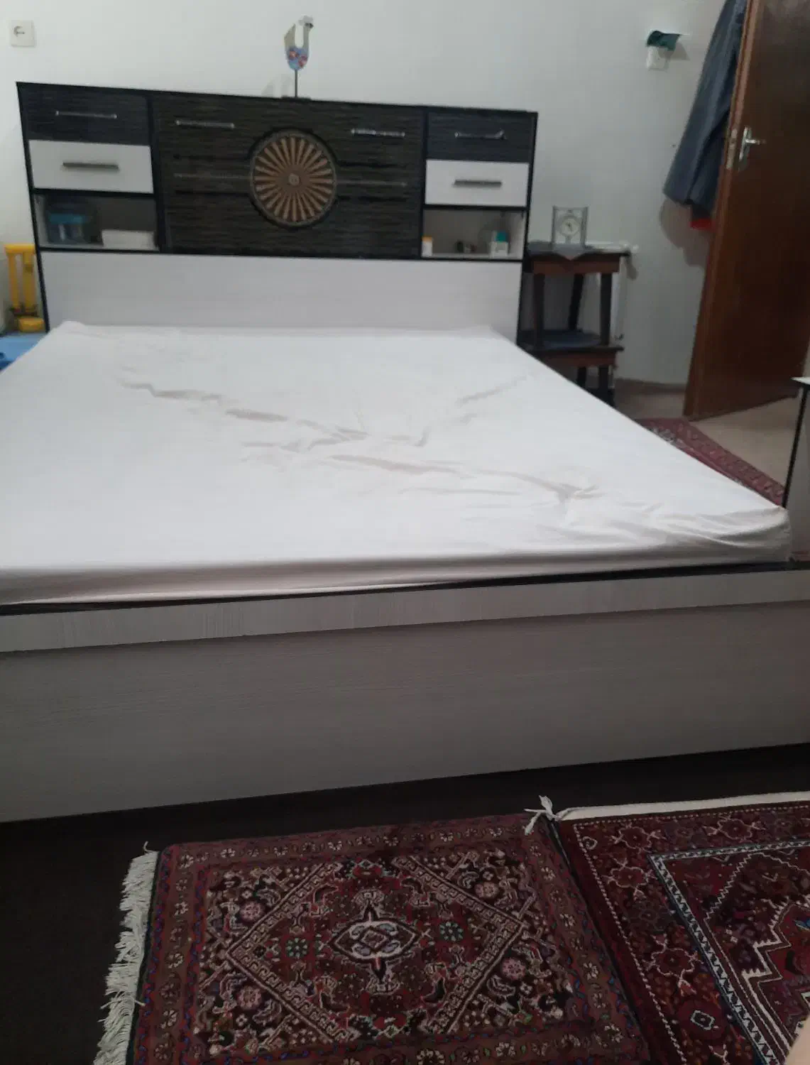 تختخواب چوبی دونفره|تخت و سرویس خواب|زنجان, |دیوار